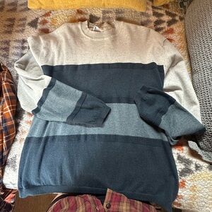 Women’s sweater